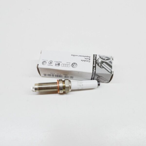05C905626 - NEW VOLKSWAGEN POLO AW SPARK PLUG 05C905626 ORIGINAL