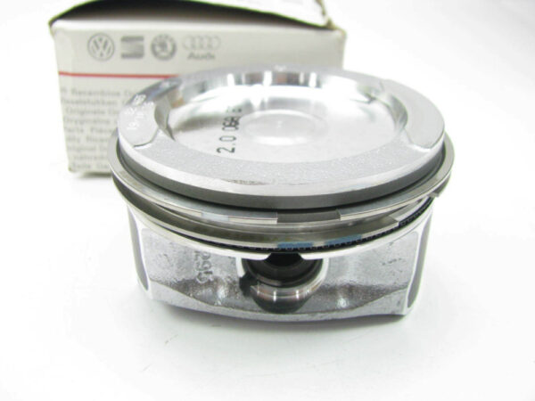 06A107065BT - NEW VW GOLF V 1K MK5 ENGINE PISTON 06A107065BT ORIGINAL