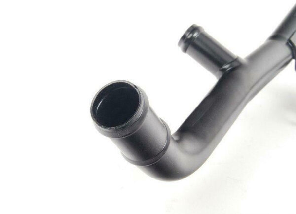 06A121065CM - NEW VOLKSWAGEN BEETLE 9C ENGINE COOLANT PIPE 06A121065CM ORIGINAL