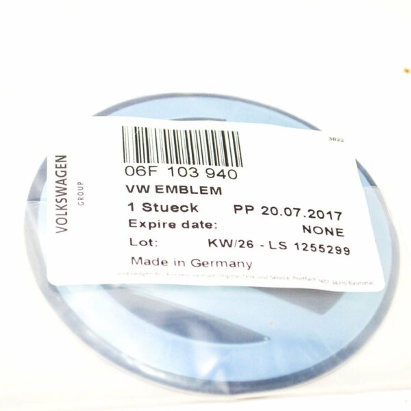06F103940 - NEW VOLKSWAGEN GOLF MK5 ENGINE COVER EMBLEM 06F103940 OEM