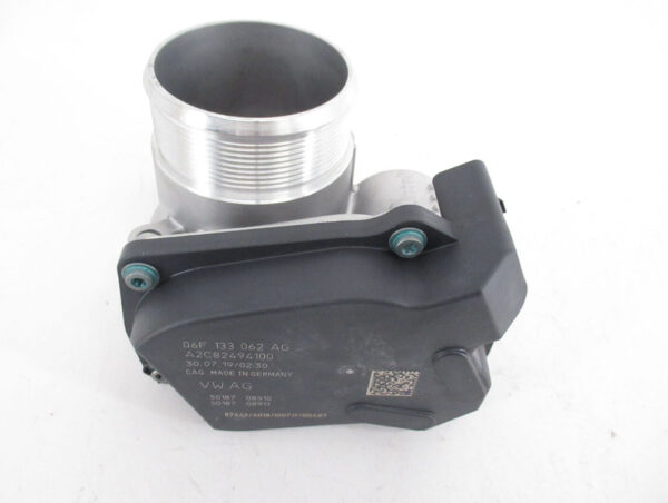 06F133062AG - NEW VOLKSWAGEN TIGUAN MK2 5N THROTTLE BODY 06F133062AG GENUINE