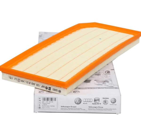 06F133843B - NEW VOLKSWAGEN GOLF 5 AIR FILTER 06F133843B