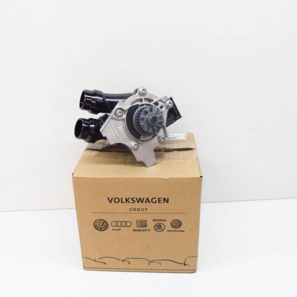 06H121026DR - VW GOLF MK6 COOLANT REGULATOR WITH COOLANT PUMP 2.0LTR 06H121026DR NEW GENUINE