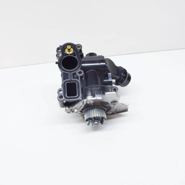 06H121026DR - VW GOLF MK6 COOLANT REGULATOR WITH COOLANT PUMP 2.0LTR 06H121026DR NEW GENUINE