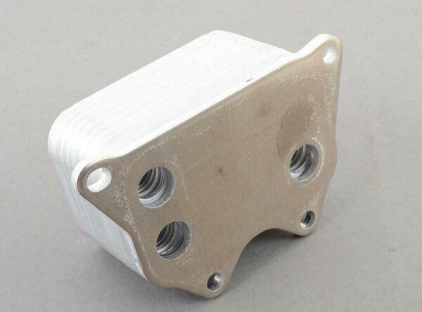 06J117021Q - NEW VOLKSWAGEN CC ENGINE OIL COOLER 06J117021Q ORIGINAL