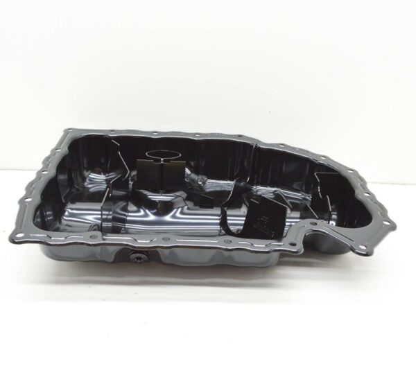 06K103600AF - NEW VOLKSWAGEN ARTEON 3H7 ENGINE OIL PAN SUMP LOWER PART 06K103600AF ORIGINAL