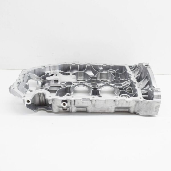 06K103603BL - NEW VW GOLF R MK7 ENGINE UPPER OIL PAN 06K103603BL ORIGINAL