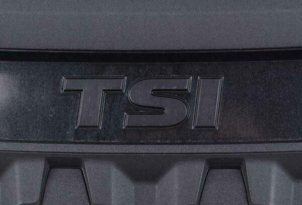 06K103925CL - NEW VOLKSWAGEN TIGUAN AD MK2 ENGINE COVER 06K103925CL ORIGINAL