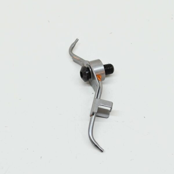 06M103158R - NEW VOLKSWAGEN TOUAREG CR OIL SPRAY JET 06M103158R