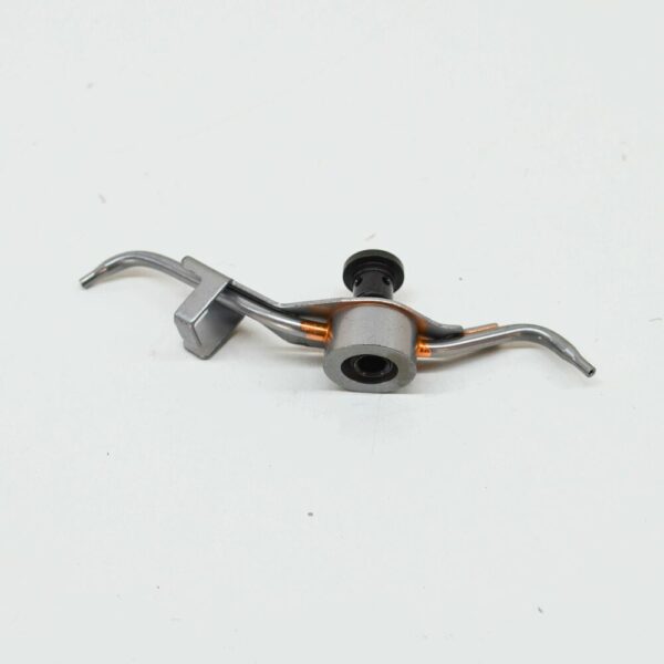 06M103158R - NEW VOLKSWAGEN TOUAREG CR OIL SPRAY JET 06M103158R