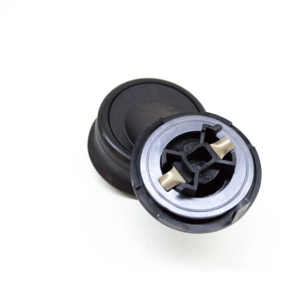 070115303L - NEW VW TOUAREG 7L OIL FILLER SUPPORT 070115303L