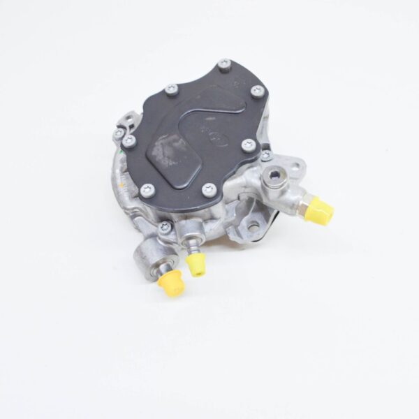 070145209J - NEW VOLKSWAGEN TRANSPORTER T5 VACUUM PUMP 070145209J ORIGINAL