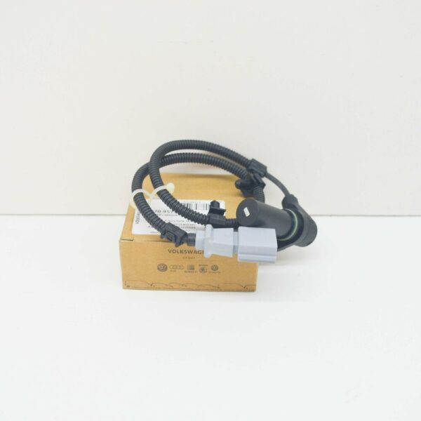 070957147 - NEW VW TOUAREG 7L ENGINE SPEED SENSOR 070957147