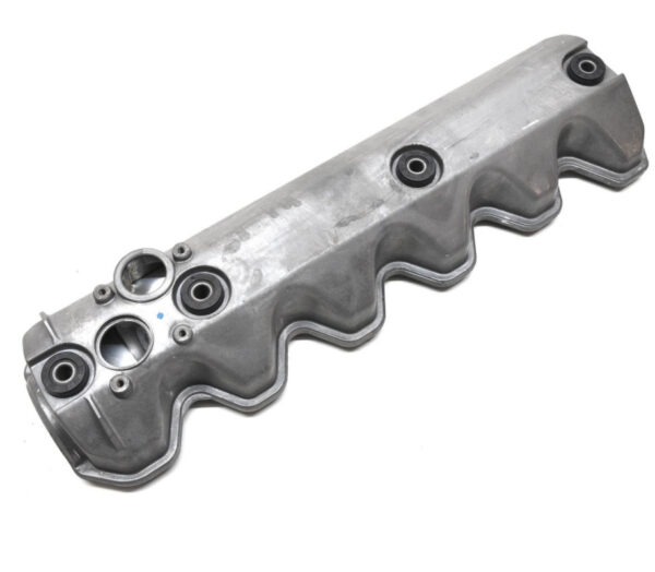 074103469P - NEW VOLKSWAGEN CRAFTER 2E CYLINDER HEAD COVER 074103469P ORIGINAL
