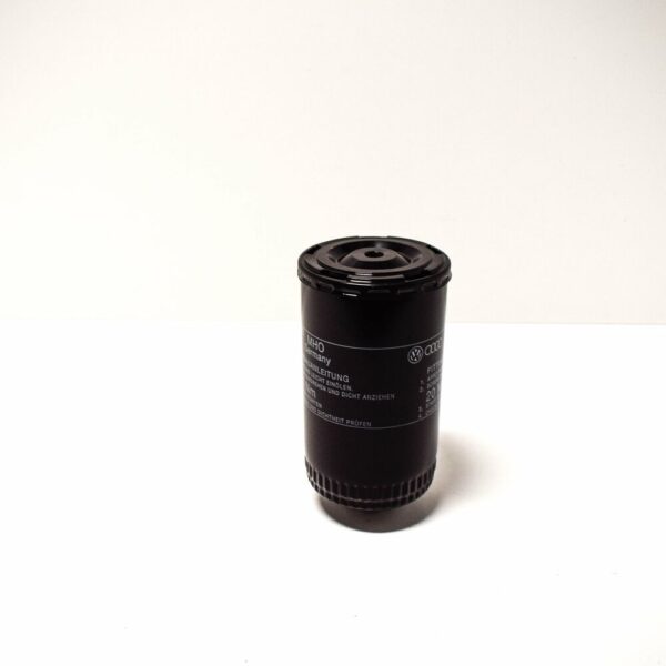 074115561 - NEW VOLKSWAGEN TRANSPORTER T4 OIL FILTER 074115561 2.4 DIESEL ORIGINAL