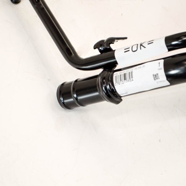 076121065A - Volkswagen CRAFTER 2E coolant pipe hose 2.5 diesel 076121065A new ES