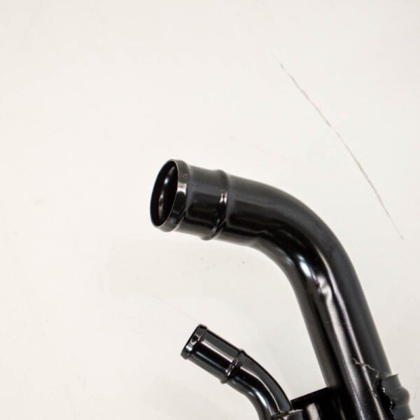 076121065A - Volkswagen CRAFTER 2E coolant pipe hose 2.5 diesel 076121065A new ES