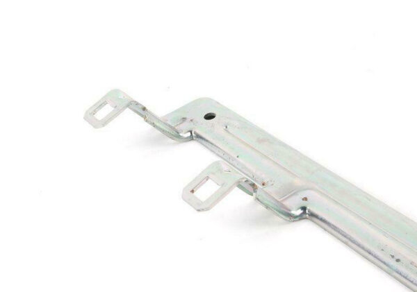 077103947 - NEW VW PHAETON GP2 ENGINE COVER MOUNTING LEFT BRACKET 077103947 ORIGINAL