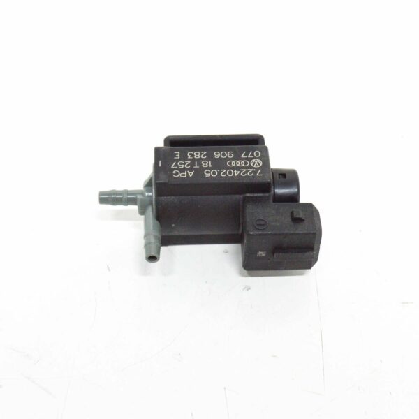 077906283E - NEW VOLKSWAGEN PHAETON 3D SOLENOID VALVE 077906283E
