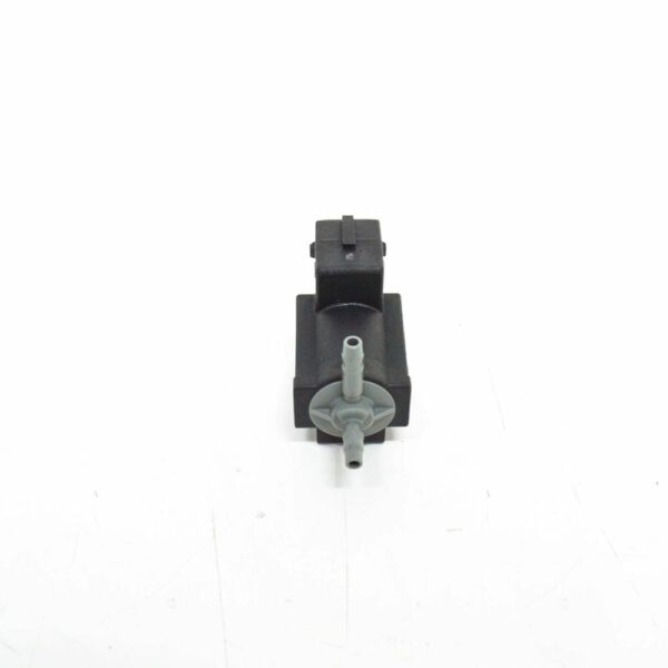 077906283E - NEW VOLKSWAGEN PHAETON 3D SOLENOID VALVE 077906283E