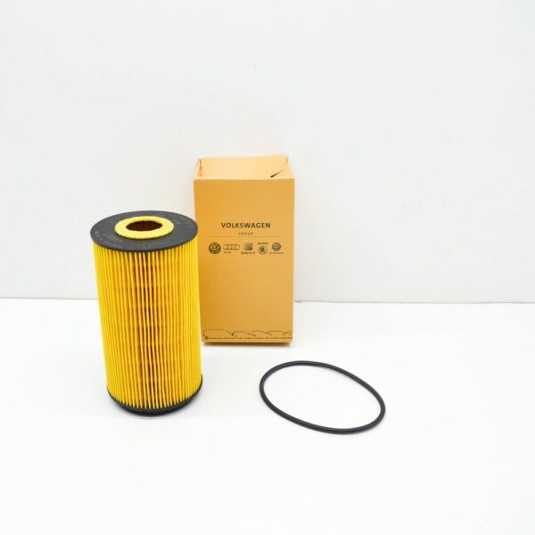 07C115562E - NEW VOLKSWAGEN PHAETON 3D ENGINE OIL FILTER 07C115562E