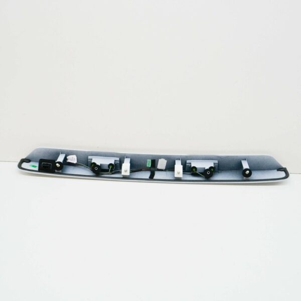 7E0827329GGRU - NEW VOLKSWAGEN TRANSPORTER T5 REAR LIGHT FIBRE 7E0827329GGRU