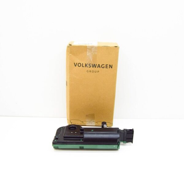 7E0827511A - VW TRANSPORTER T6 Rear Lid Latch Striker Plate With motor 7E0827511A NEW GENUINE