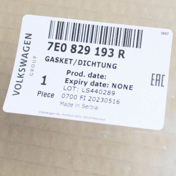 7E0829193R - VW TRANSPORTER T6 REAR PANEL DOOR SEAL 7E0829193R NEW GENUINE