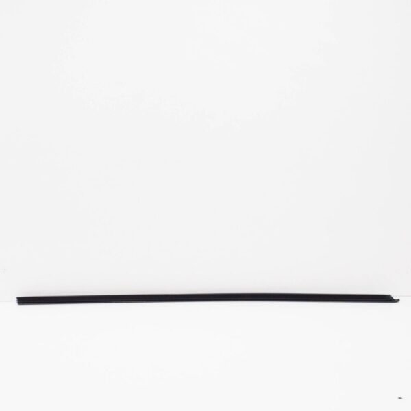 7E0837704 - VW TRANSPORTER T5 Front Right Window Outer Aperture Seal 7E0837704 NEW GENUINE