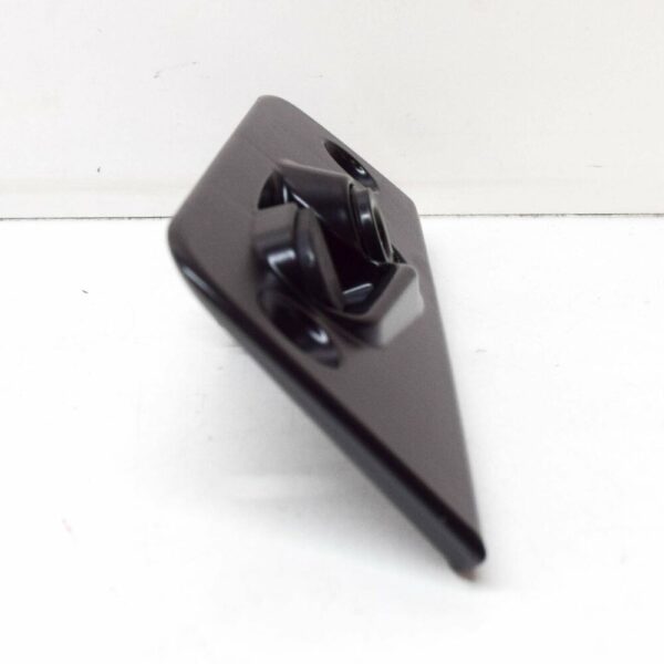 7E0843639B - NEW VW TRANSPORTER T6 LEFT SLIDING DOOR LOWER CATCH PLATE 7E0843639B