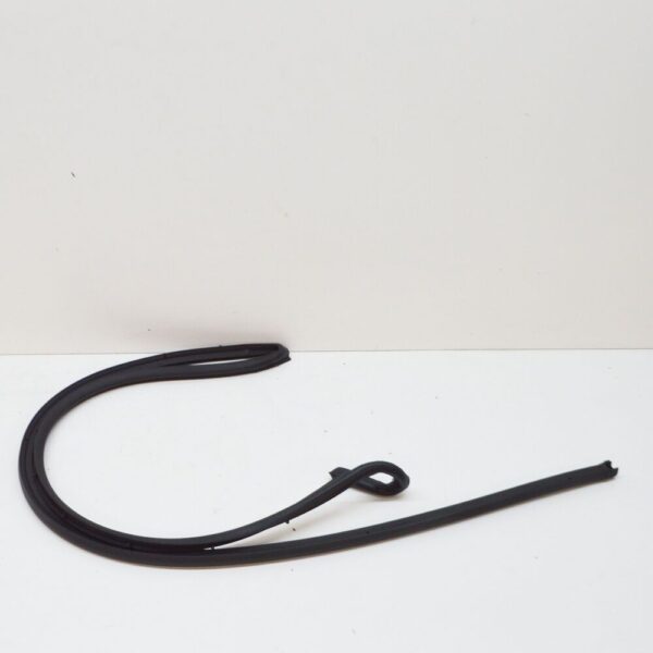 7E0843785C - VW TRANSPORTER T5 Left Sliding Door Seal 7E0843785C NEW GENUINE