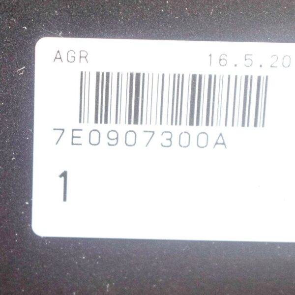 7E0907300A - VW TRANSPORTER V T5 7H Fuse Box Cover 7E0907300A NEW GENUINE