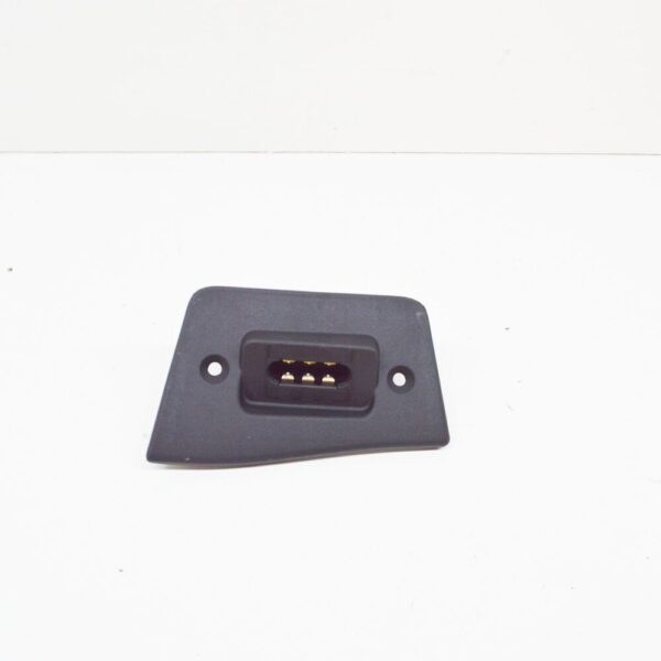 7E0907496 - VW TRANSPORTER T5 RIGHT SLIDING DOOR CONTACT PLATE 7E0907496 NEW GENUINE