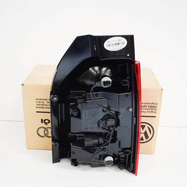 7E0945207E - NEW VOLKSWAGEN TRANSPORTER T6 REAR LEFT TAILLIGHT LED 7E0945207E 2016