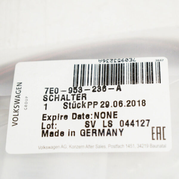 7E0953236A - NEW VOLKSWAGEN TRANSPORTER T5 DOOR HANDLE LATCH 7E0953236A GENUINE