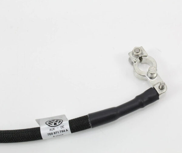 7E0971794A - NEW VW V T5 FLATBED 7JD,7JE POSITIVE BATTERY CABLE 7E0971794A ORIGINAL