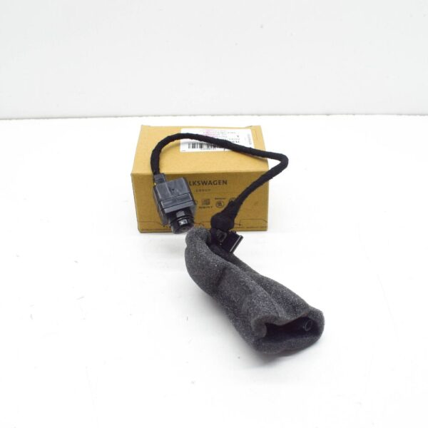 7E0980121 - NEW VW TRANSPORTER T6 REAR TAILGATE REVERSE VIEW CAMERA 7E0980121 ORIGINAL