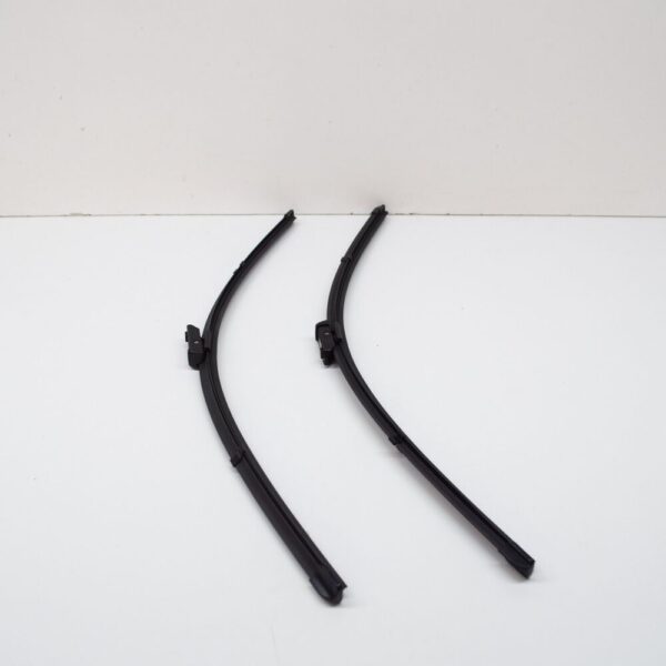 7E1998002 - VW TRANSPORTER T5 Front Wiper Blades 7E1998002 New Genuine