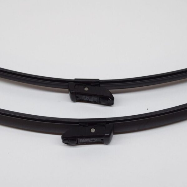 7E1998002 - VW TRANSPORTER T5 Front Wiper Blades 7E1998002 New Genuine