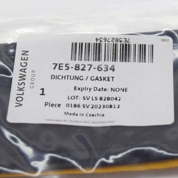 7E5827634 - Volkswagen Caddy 2K MK3 Rear Lid Handle Seal 7E5827634 NEW GENUINE