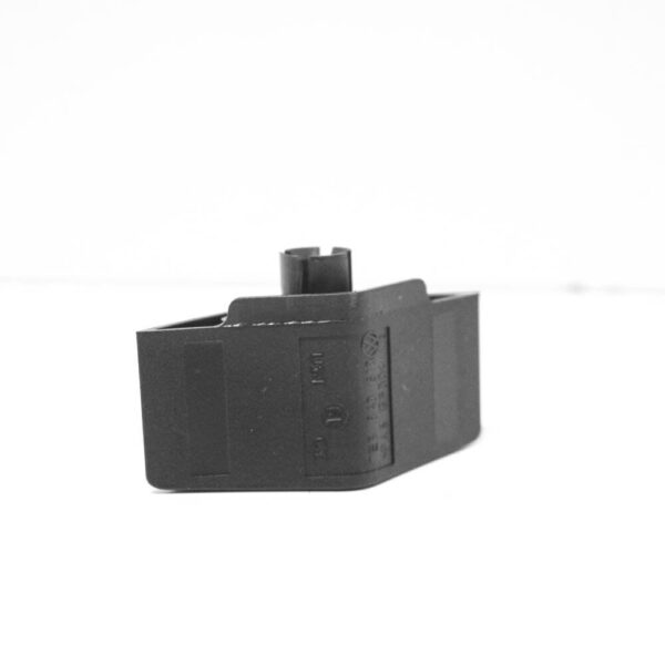 7E58436139B9 - VW TRANSPORTER T5 SLIDING DOOR LOCK BUTTON INSERT 7E58436139B9 NEW GENUINE