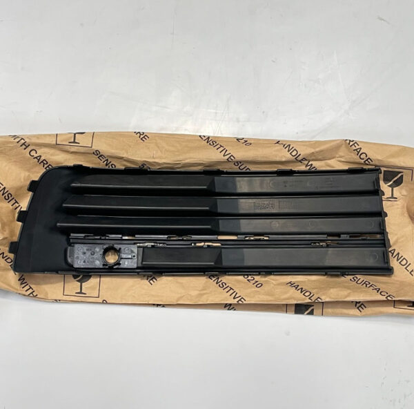 7E58536839B9 - VW TRANSPORTER VI T6 SG  Front Left Lower Bumper Grille 7E58536839B9 NEW GENUINE