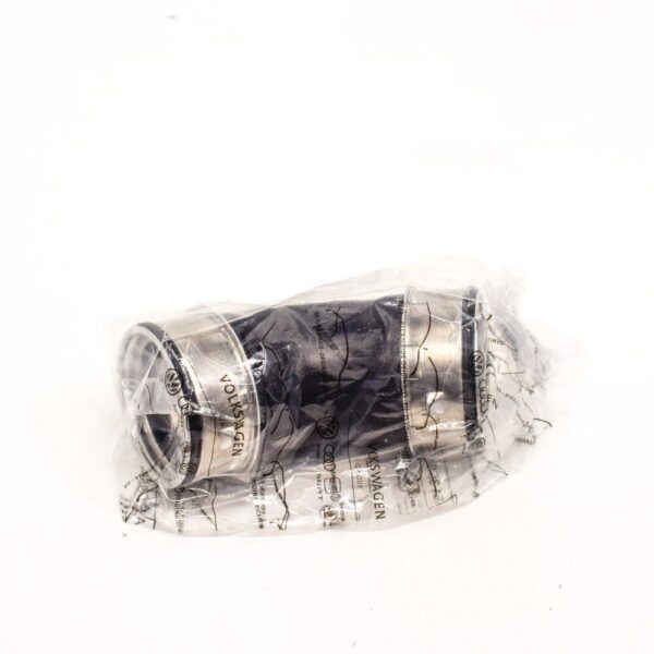 7H0145790D - NEW VW TRANSPORTER T5 LEFT SIDE INTERCOOLER PIPE HOSE 1.9 TDI 77KW 7H0145790D