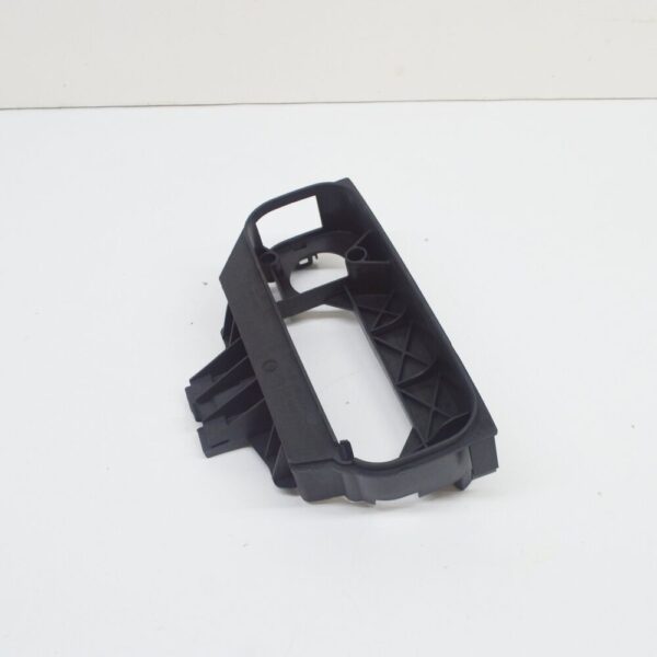 7H0827526 - NEW VW TRANSPORTER T5 TAILGATE LOCK MOUNTING BAR 7H0827526 ORIGINAL