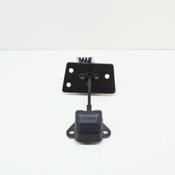 7H0827793G - NEW VOLKSWAGEN TRANSPORTER T5 REAR WING DOOR LEFT CATCH 7H0827793G