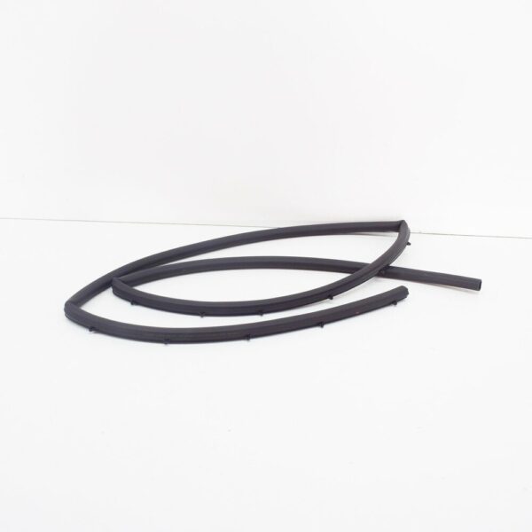 7H0837671 - NEW VOLKSWAGEN TRANSPORTER T5 FRONT LEFT OUTER DOOR SEAL 7H0837671