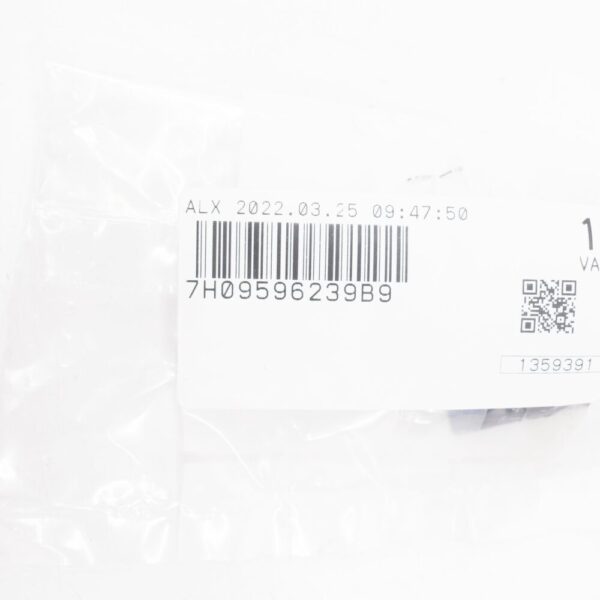 7H09596239B9 - VW TRANSPORTER T5 Dashboard Dummy Cover 7H09596239B9 NEW GENUINE