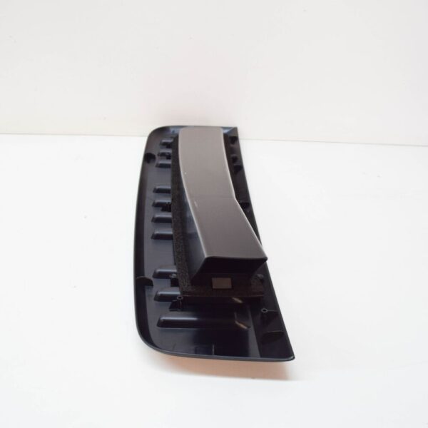 7H18155029B9 - VW TRANSPORTER T5 REAR RIGHT BODY VENT GRILLE TRIM 7H18155029B9 NEW GENUINE