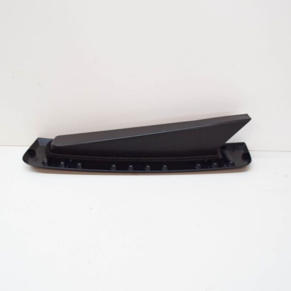 7H18155029B9 - VW TRANSPORTER T5 REAR RIGHT BODY VENT GRILLE TRIM 7H18155029B9 NEW GENUINE