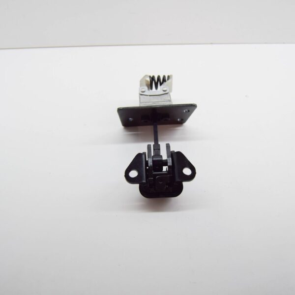 7H3827793E - VW TRANSPORTER VI T6 Rear Left Wing Door Catch 7H3827793E NEW GENUINE